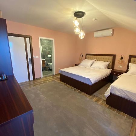 Hotel Kolonja'S デバル エクステリア 写真
