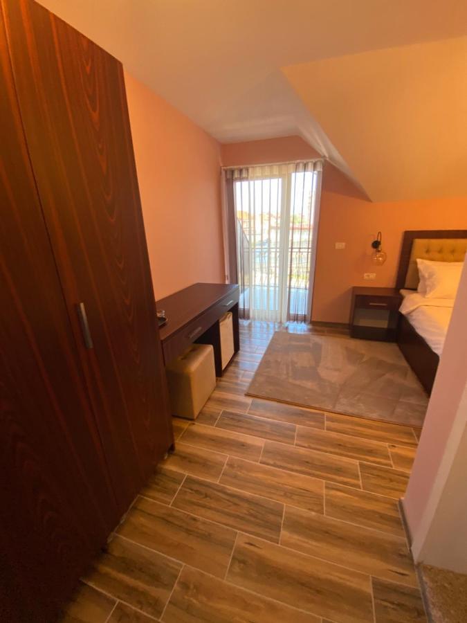 Hotel Kolonja'S デバル エクステリア 写真