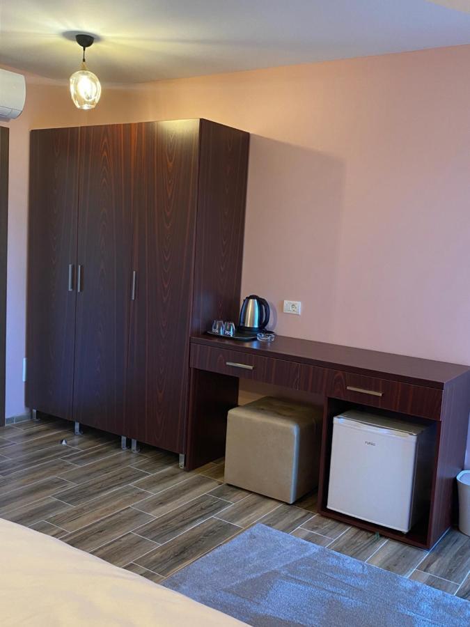 Hotel Kolonja'S デバル エクステリア 写真